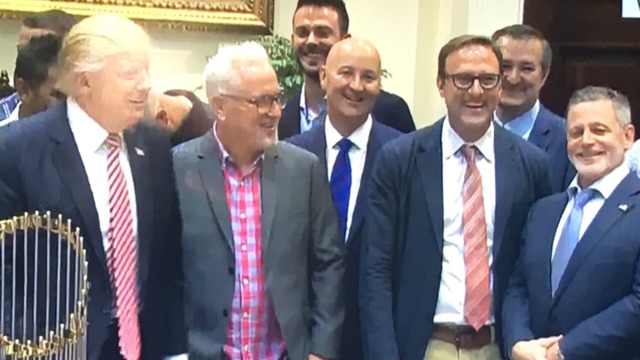Cavs owner Dan Gilbert crashes Cubs' White House visit