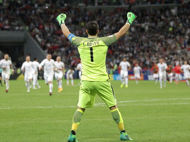 Debate: Is Claudio Bravo a world-class goalkeeper?