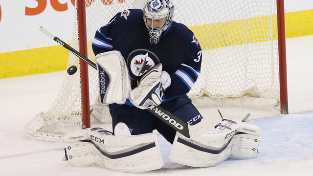 Report: Rangers in talks with Pavelec