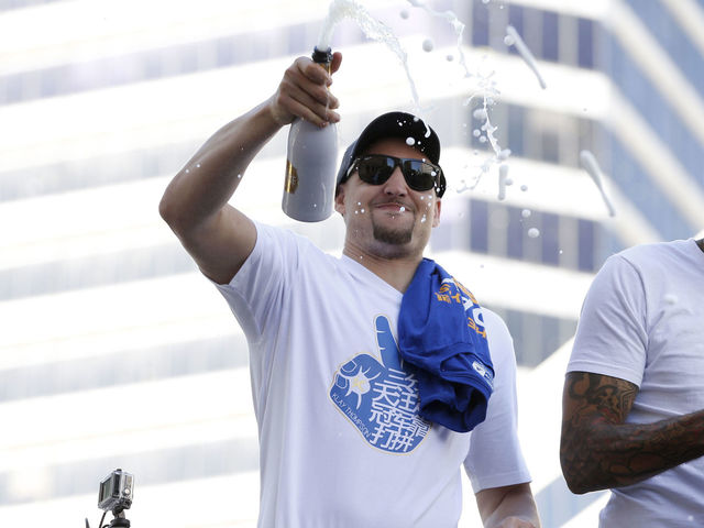 Report: Klay Thompson signs 10-year, $80M extension with Anta