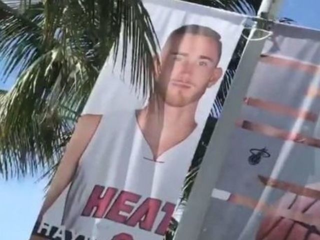Heat hang Hayward banner outside AmericanAirlines Arena for FA meeting