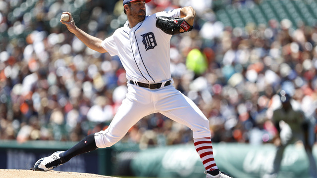 Verlander's rough outing halts historic strikeout streak