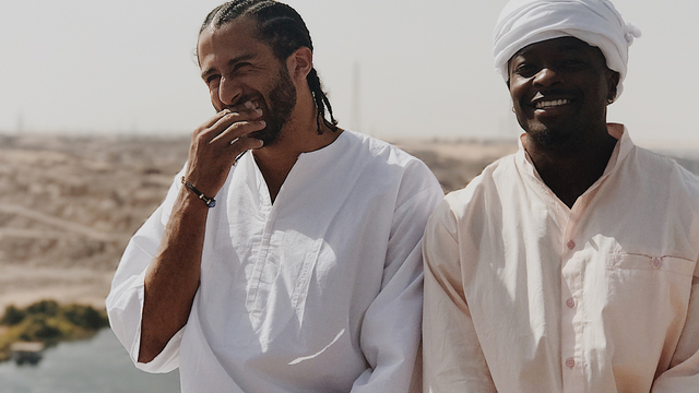 Kaepernick visits Egypt with 49ers' Goodwin