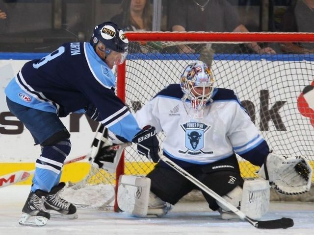 Buffalo hockey marathoners break record for world's longest game
