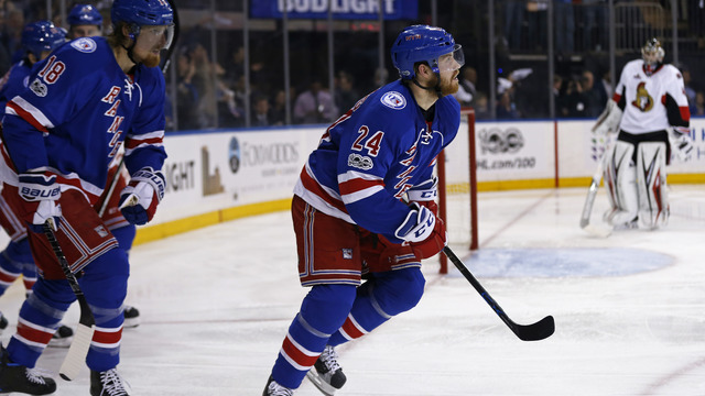 Golden Knights sign Oscar Lindberg to 2-year deal worth $3.4M
