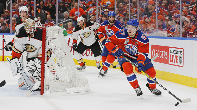 Oilers sign McDavid to 8-year extension worth $100M