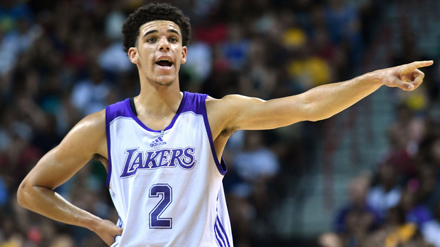 Look: Lonzo test-drives Harden sneakers