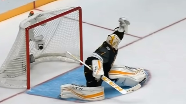 Luongo responds to Malkin's goal highlight with video of save on Pens star