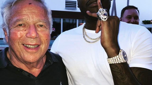 Robert Kraft lets Meek Mill try on his Super Bowl LI ring
