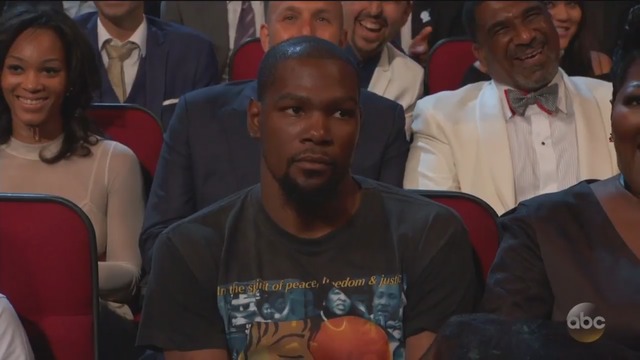 Watch: Manning roasts Durant, asks Westbrook to chime in