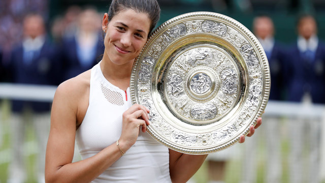 Muguruza beats Venus to win 1st Wimbledon title