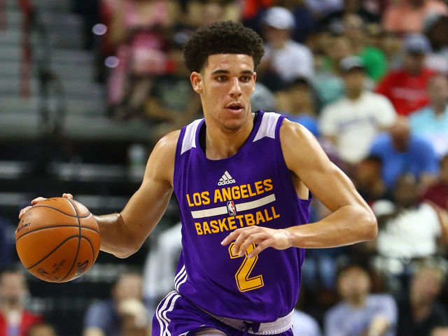 Watch: Lonzo thinks LeBron's better than Kobe