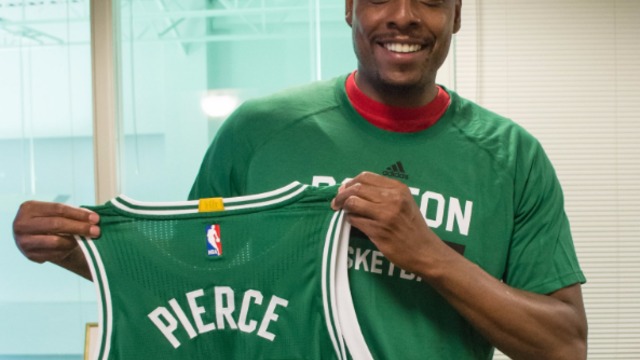 Paul Pierce re-signs with Celtics ahead of retirement