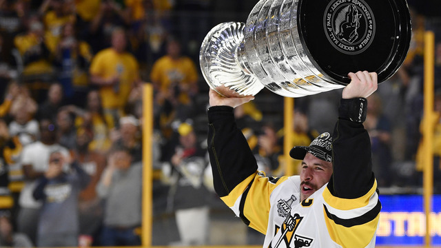 Look: Taylor Crosby chirps older brother Sidney in college hockey bio