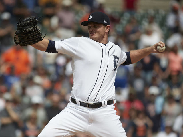 Report: Red Sox, Astros, Brewers showing interest in Tigers' Wilson