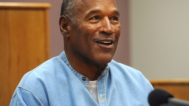 Look: Simpson robbery victim wears Heisman shirt to parole hearing