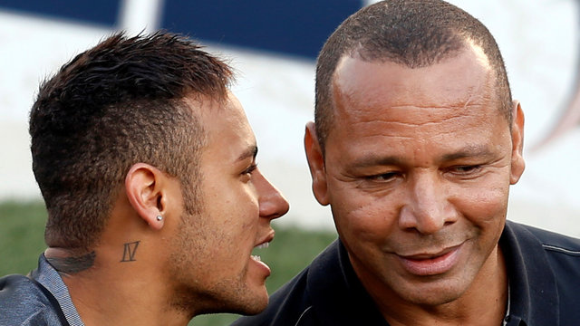 Report: Barcelona allow Neymar, father to decide future amid PSG links