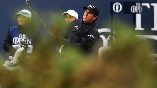 Mickelson: I missed cut 'with flair'