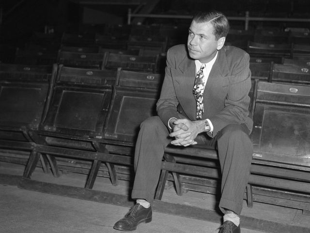 Hall of Fame Lakers coach Kundla dies at 101