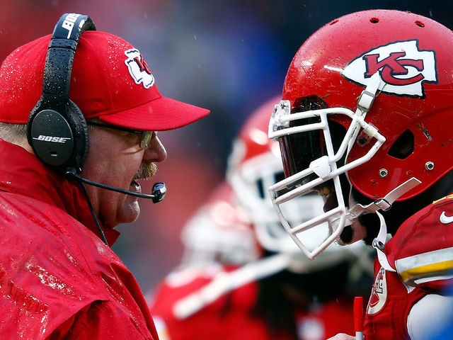 Why Andy Reid is wrong about Hali publicly voicing complaints