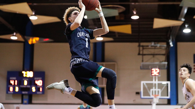 Cops called to contain crowd for LaMelo-Zion AAU game