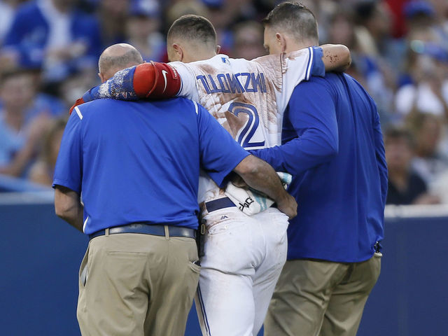 Tulowitzki leaves game with right ankle sprain
