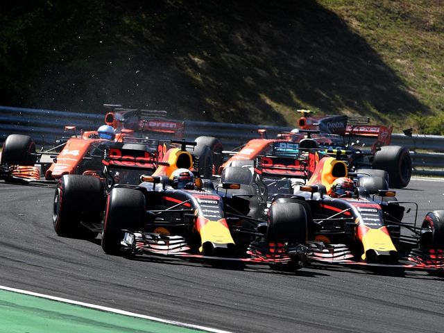 Watch: Ricciardo flips off Red Bull teammate Verstappen after crash