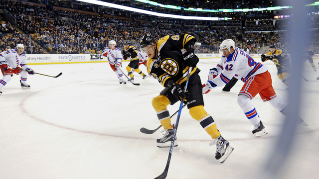 Contract talks between Bruins, Pastrnak 'in holding pattern'