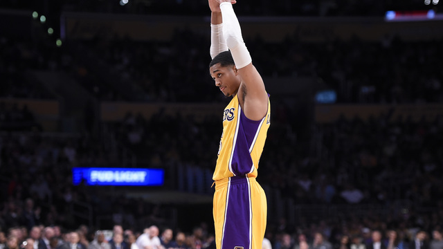 Magic Johnson challenges Clarkson to be NBA's 6th Man of the Year