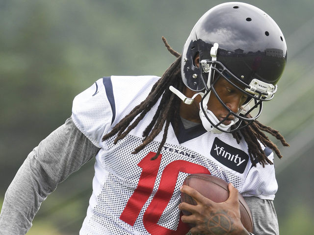 Watch: Watson, Hopkins hook up for ridiculous one-handed TD