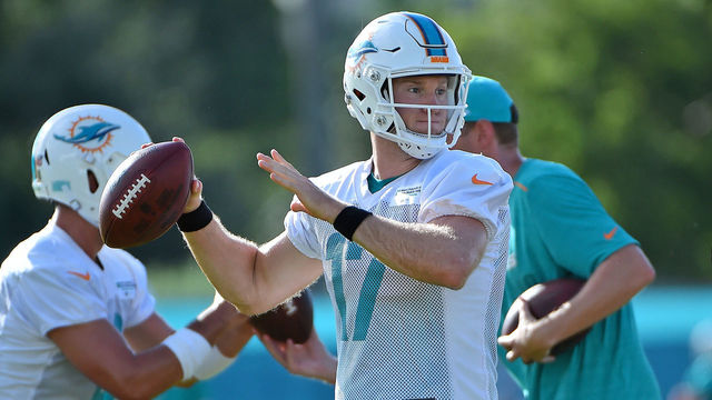 Dolphins' Gase names Tannehill starter: 'That's not changing anytime soon'