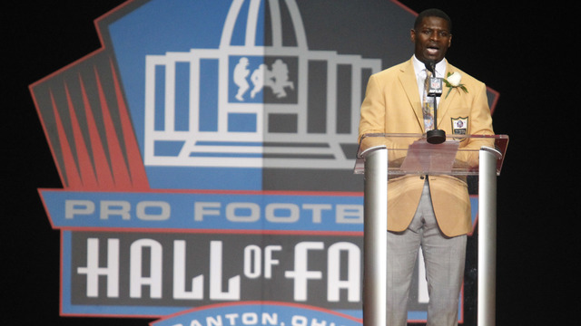 Tomlinson pleads for racial unity during HOF speech