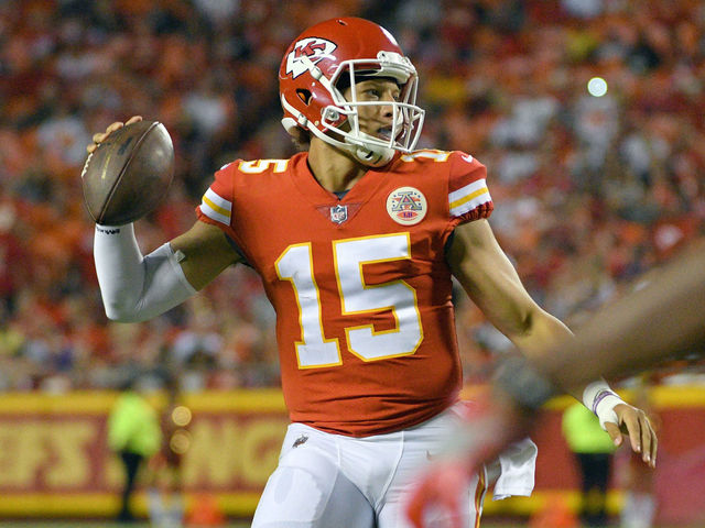 Chiefs promote Mahomes to No. 2 QB after impressive debut