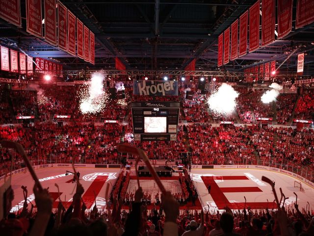 Red Wings selling vials of melted ice from Joe Louis Arena