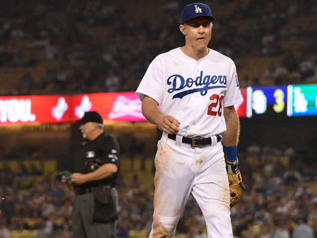 Utley ejected after asking umpire to move out of the way