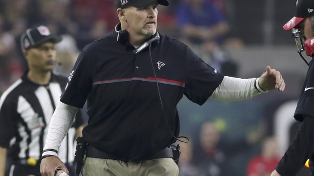 Look: Dan Quinn's custom clock gets roasted by Patriots fans