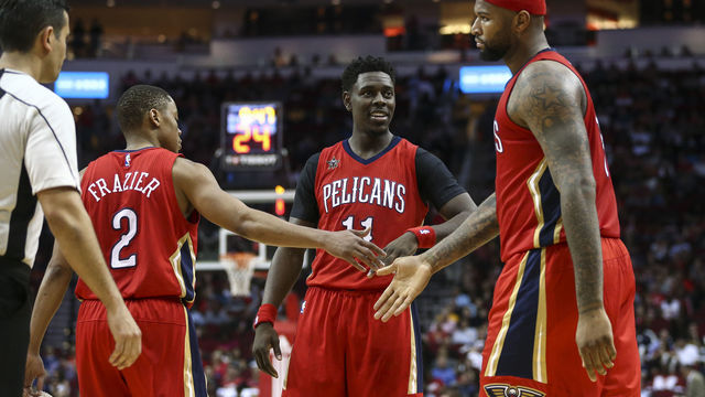 Report: Pelicans fire 2 team doctors after they misdiagnosed Saints player