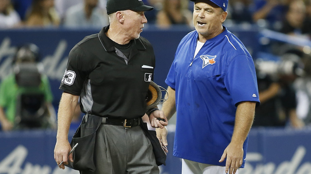 Manfred not in favor of removing umpires for electronic strike zone