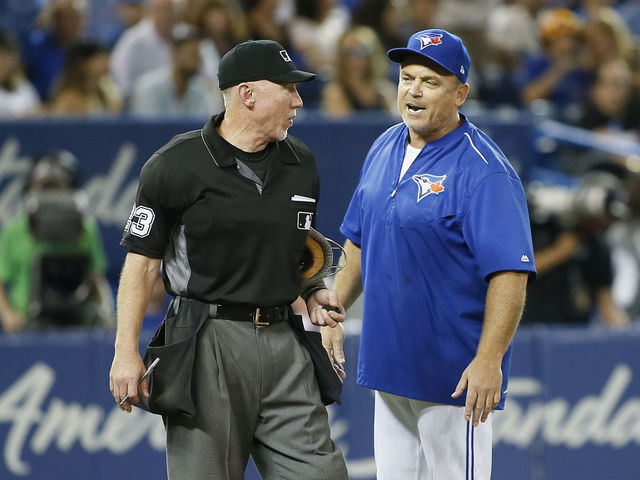 Manfred not in favor of removing umpires for electronic strike zone