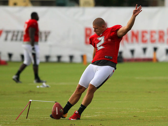 Watch: Buccaneers' kicking woes continue vs. Jaguars