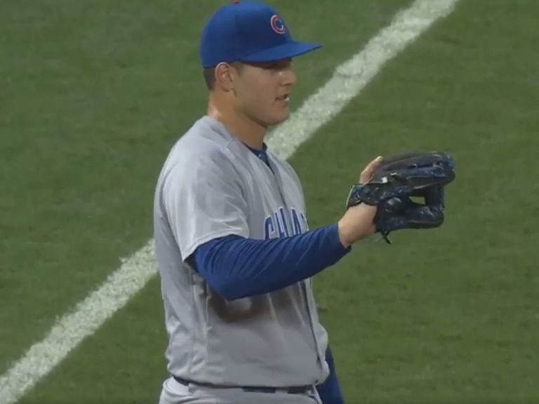 Rizzo 1st lefthanded throwing third baseman since 1997