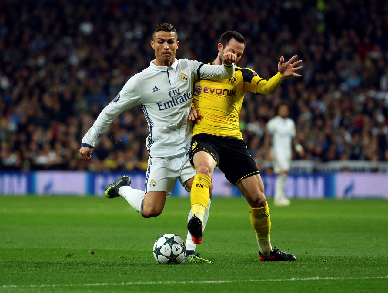 Madrid vs dortmund live. Дортмунд Реал 4 1. Реал Мадрид Боруссия. Реал Мадрид Дортмунд. Реал Мадрид vs Боруссия.