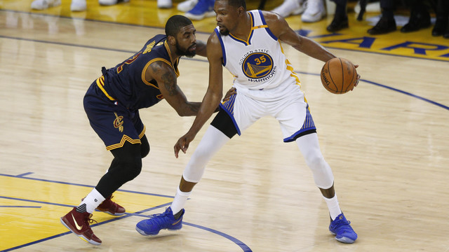 Durant: Irving 'showed a lot of courage' forcing trade from Cavs