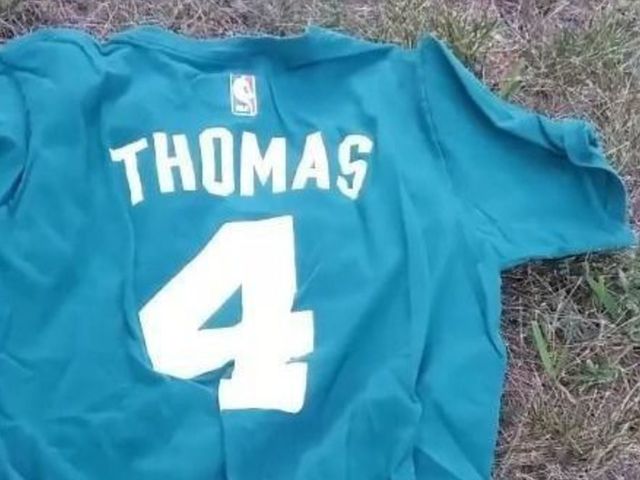 Watch: Celtics fan flips jersey-burning script, lauds Isaiah Thomas