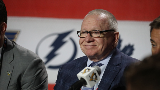 Penguins in trade talks for 3rd-line center, GM confirms