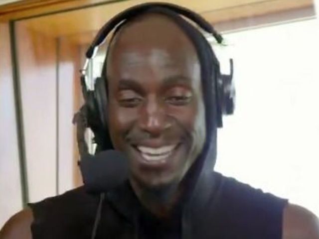 Watch: Garnett, Kobe provide special commentary for NBA 2K18