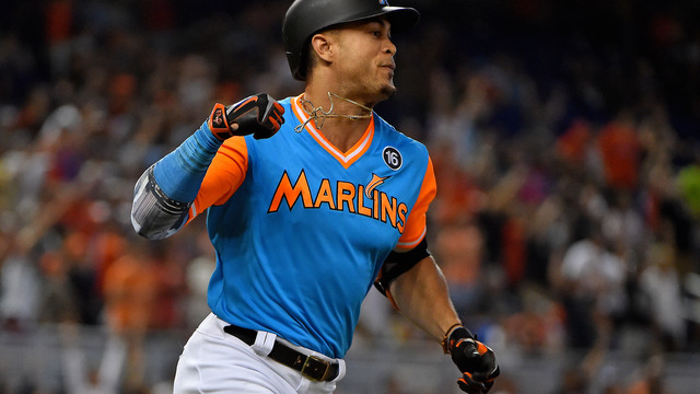 Report: Giants, 3 other teams have contacted Marlins about Stanton
