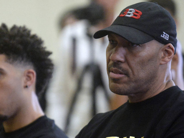 Trump in response to LaVar: 'I should have left them in jail'
