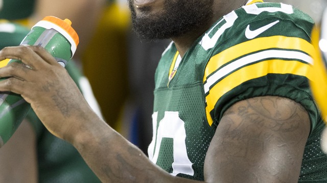 Packers release Martellus Bennett
