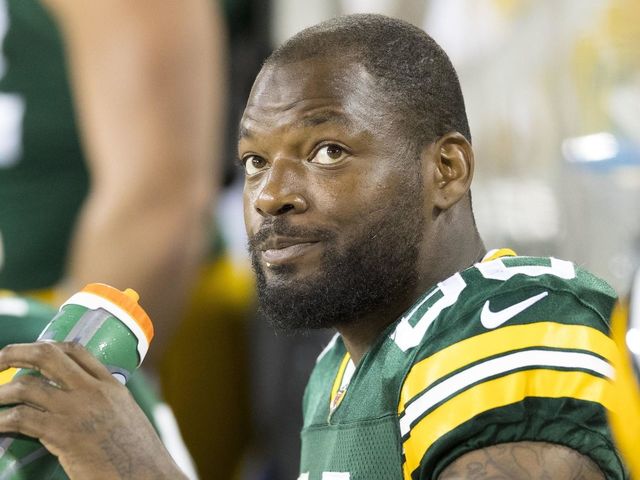 Packers release Martellus Bennett